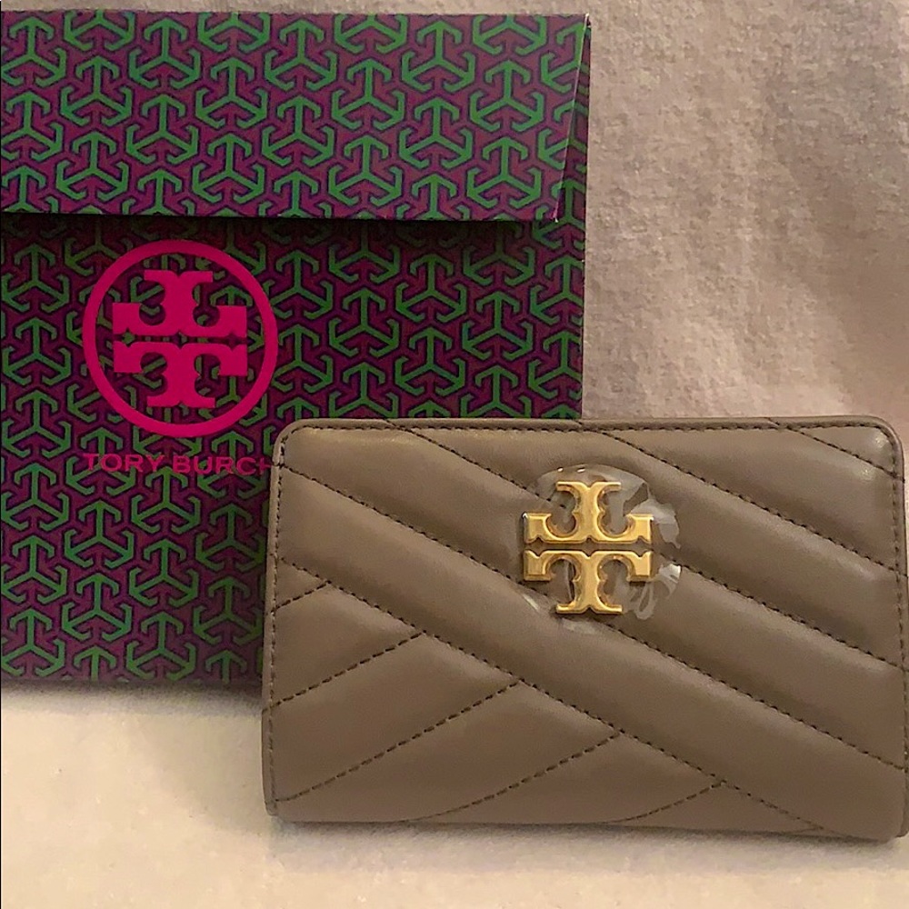 Tory Burch Slim wallet